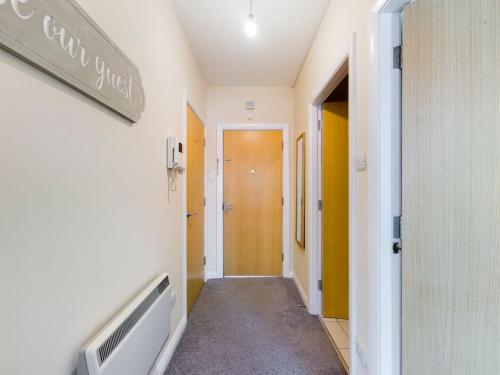 Magnificent 1BDR Apartment in Mersyside, Liverpool (foto 10)