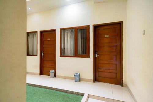 RedDoorz at Buah Batu 5 – Bandung, KY