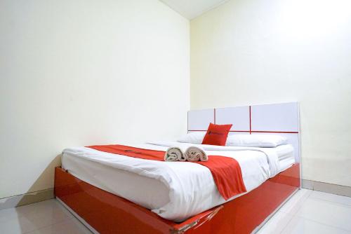 RedDoorz at Buah Batu 5 – Bandung, KY
