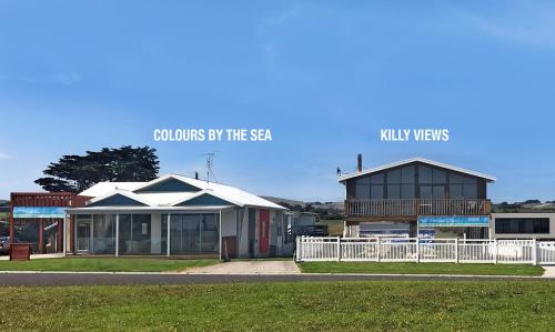 Stunning Waterfront only 10 minutes to Phillip Island - FREE EV UNIT 7kW for electric cars - pet friendly, fireplace FREE WIFI wine & chocolates