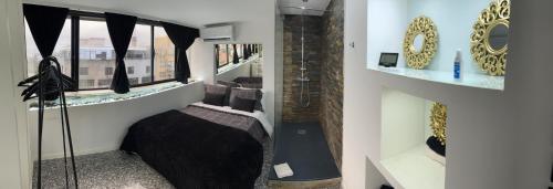 Modern & Central 3 minutes from the River 4