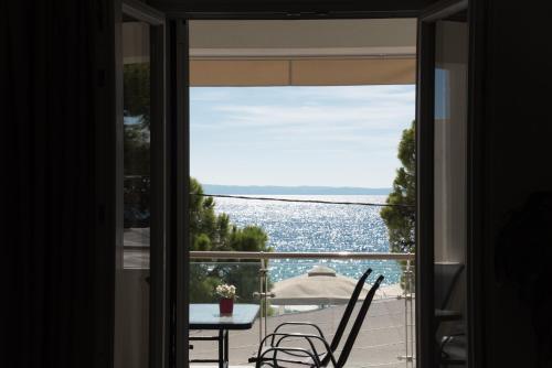 Vertigo Seaside Apartments