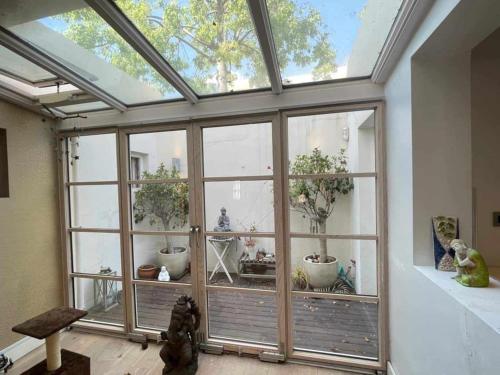 Bonita villa moderna cerca de la playa in อตายาลา อิสดาเบ