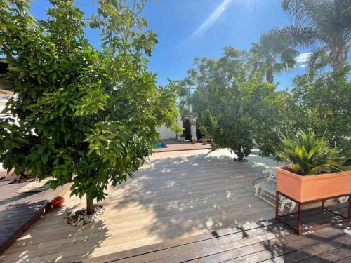 Bonita villa moderna cerca de la playa in อตายาลา อิสดาเบ