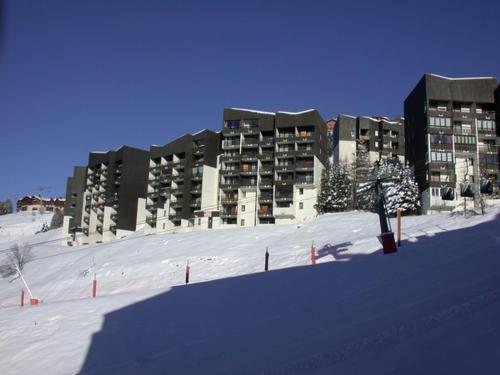 Beau 2P rénové ski aux pieds 5 pers wifi - image 5