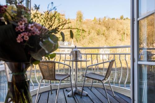 Standard Double Room with Lake View