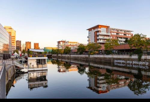 Appartement haut standing F2 Rivetoile Strasbourg centre parking gratuit terrasse, Strasbourg