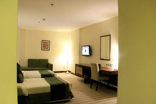 Guestroom, Business Inn Olaya Hotel near Shezan Indian Restaurant