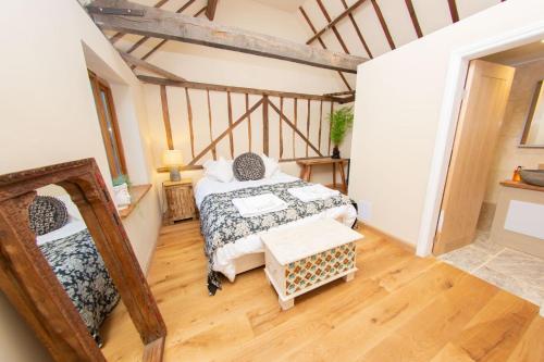 Trading Boundaries in Danehill