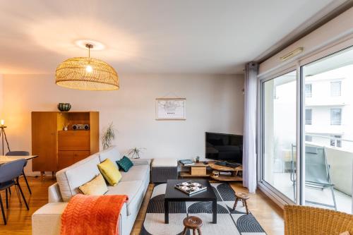 Two-Bedroom Apartment image 6
