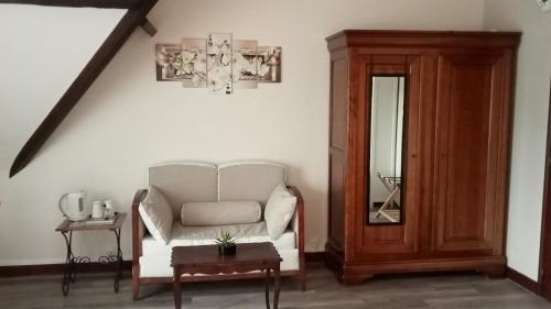 Guestroom, Couleurs du temps - pres Giverny in Limetz-Villez