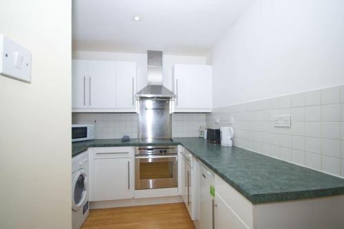 Alluring 2 Bedroom Leeds City Centre Apartment- Self Check-in,Balconied Apartment, Лидс (фото 5)