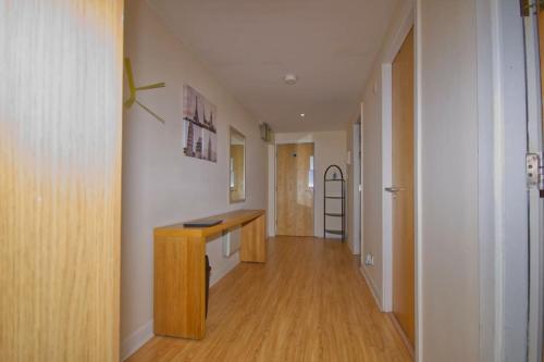 Alluring 2 Bedroom Leeds City Centre Apartment- Self Check-in,Balconied Apartment, Лидс (фото 7)