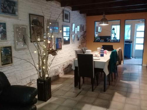 Facilities, La casa de los murales in Barracas