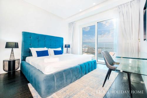 LUX - Lavish Suite with Full Palm Jumeirah View 2 - image 2