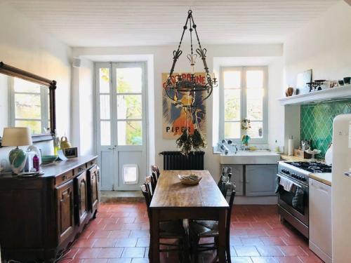 Kitchen, La Maison de Mama C: Charming french village home in Sainte-Colombe-sur-l'Hers
