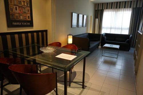 Apartaments Sant Jordi Girona 97 - image 5
