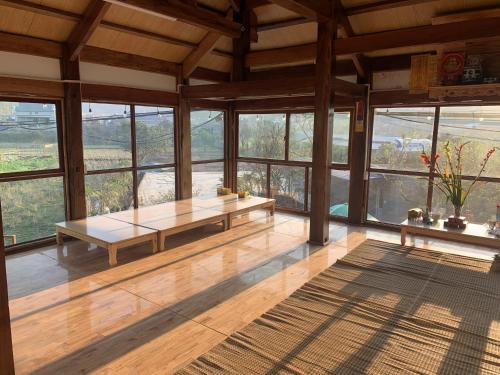 피엥르엉의 아파트먼트 (150m², 침실 3개, 프라이빗 욕실 5개) - 레스토랑