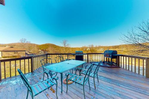 Stone Decks Lodge Stone Decks Lodge