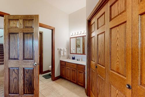 Stone Decks Lodge Stone Decks Lodge