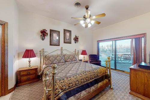 Stone Decks Lodge Stone Decks Lodge