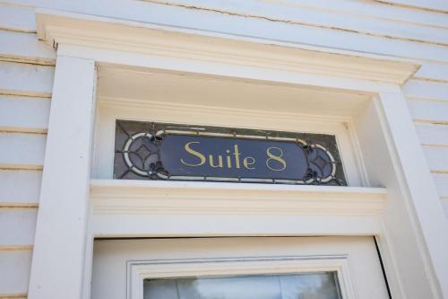 Suite 8 Historic Art City Inn