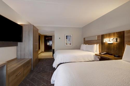 Photo - Holiday Inn Express & Suites - Kansas City KU Medical Center by IHG