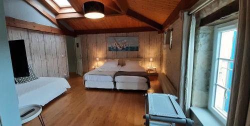 "LA ROCHELLE LODGE" Chambres d'Hôtes ("LA ROCHELLE LODGE" Chambres d'Hotes) in Sainte Soulle
