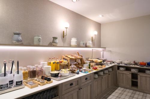 Catalonia Castellnou Hotel - image 3