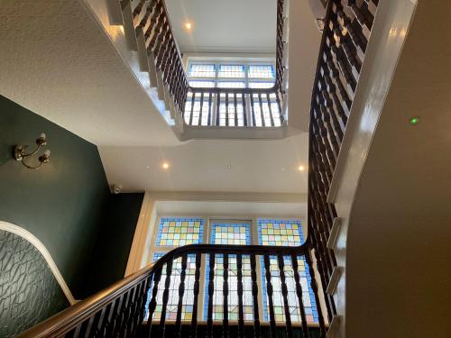 15 Grosvenor - image 6