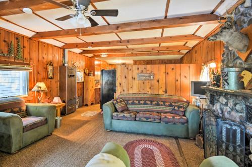 Waterfront Lake Cabin with Boat Dock Fire Pit and Kayaks - image 20