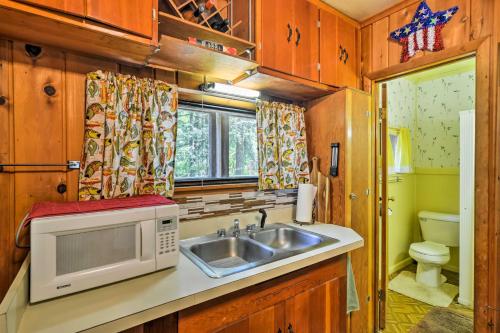 Waterfront Lake Cabin with Boat Dock Fire Pit and Kayaks - image 26