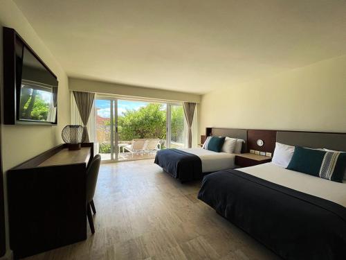 room detail thumbnail 1