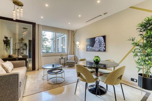Montaigne Executive Suite, Paříž