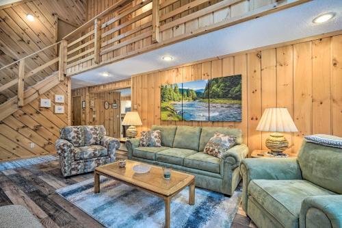 Relaxing Home Mins from Mt Snow, Hiking, and Lakes Relaxing Home Mins from Mt Snow, Hiking, and Lakes