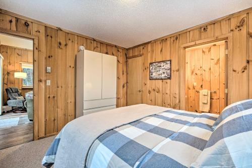 Relaxing Home Mins from Mt Snow, Hiking, and Lakes Relaxing Home Mins from Mt Snow, Hiking, and Lakes