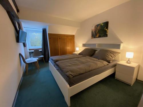 1 queen bed