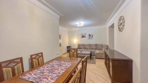Квартира на втором этаже, Erevan (photo 6)