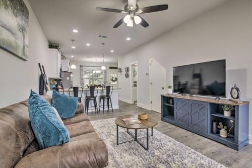 Lago Vista Townhome Near Lake Travis! in Lago Vista, USA