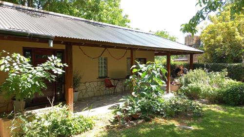 Los Lirios in Sierra De Los Padres