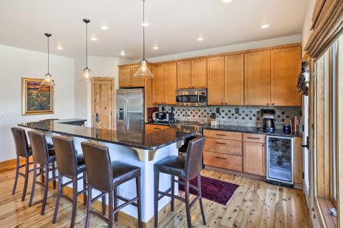 Dtwn Frisco Home with Mtn View, 11 Mi to Ski Breck!