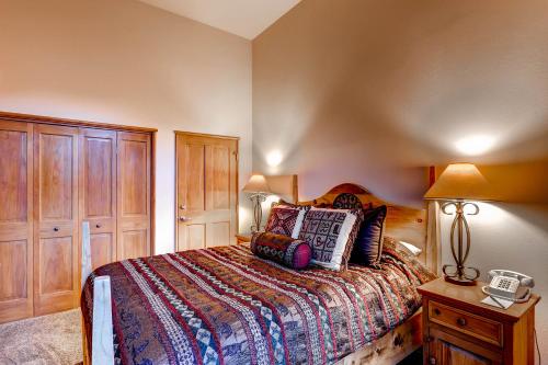 Jackpine & Black Bear Condos by Vail Resorts – Keystone, CO