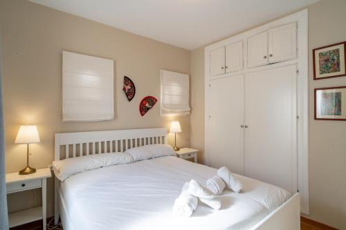 Three-Bedroom House image 10