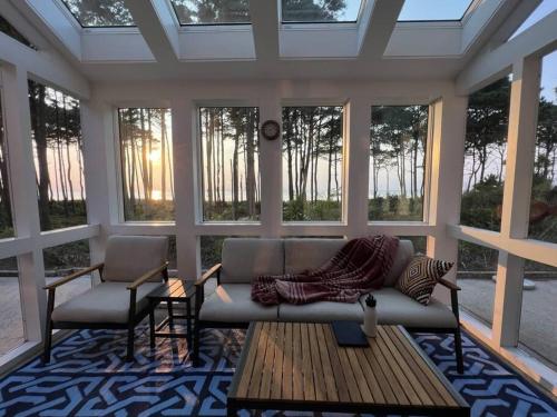 Lose yourself in the quiescence of Sunset Dunes