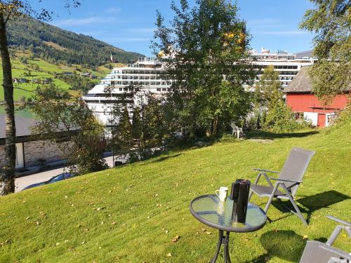 Moderne panoramaleilighet 3-roms i Olden in โอลเดน