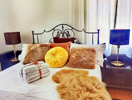 Cozy 5 br home in a central location to everywhere in 查斯頓