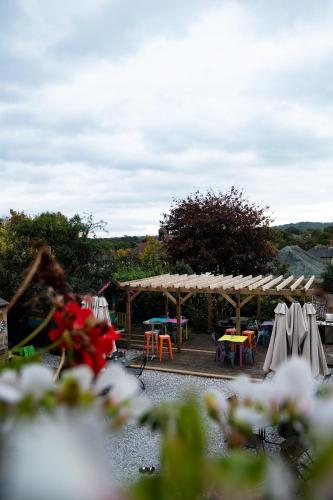 Laburnum Guest House at Bistro En Glaze - image 4