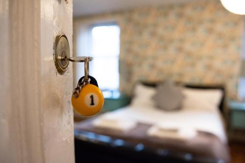 Laburnum Guest House at Bistro En Glaze - image 2
