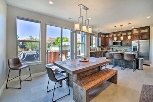 Luxury Moab Vacation Rental with Pool Access!