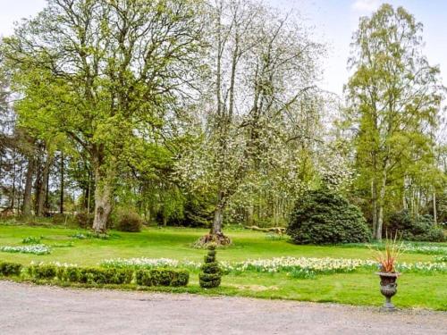 A környék, Reidochie Stables luxury haven overlooking garden in Coupar Angus